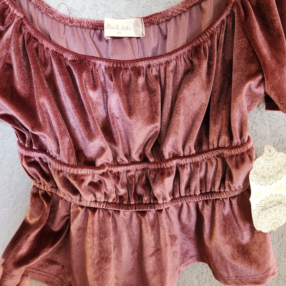 Altard State Velvet Puff Sleeve Top Off The Shoulder Cropped Size XS New - Picture 4 of 6